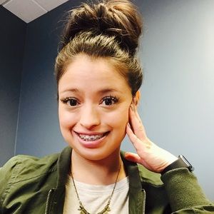 Meet your Posher, Gabriela